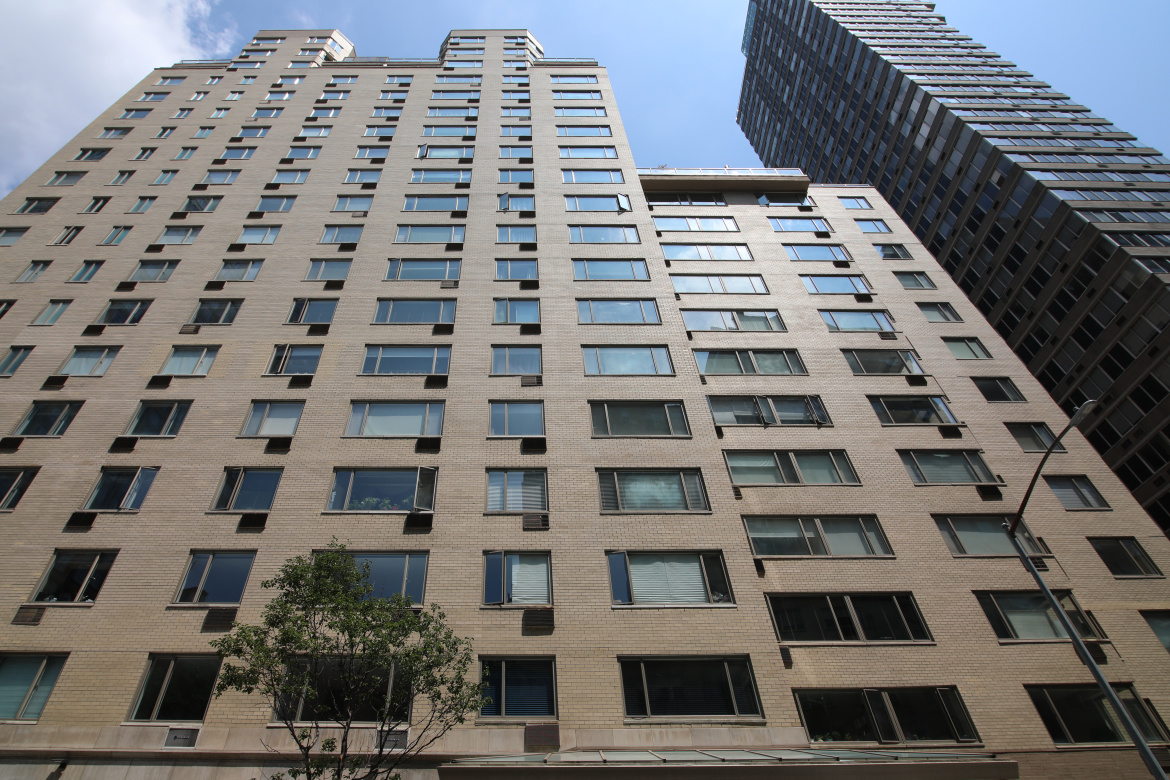 411 E 53rd St, Manhattan, NY 10022 - Photo 2 of 3