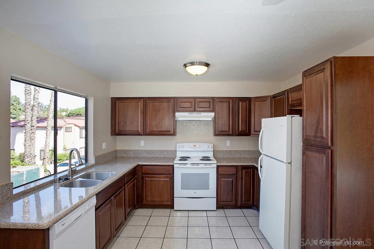 955 Postal Way, Unit 37 Vista, CA 92083 - Photo 6 of 17