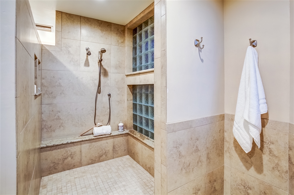 7030 Fairway Road La Jolla, CA 92037 - Photo 20 of 25 Gallery Image 20