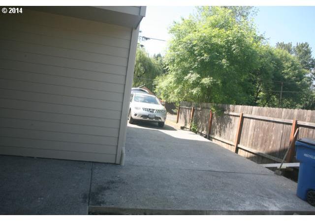 7945 Southwest Taylors Ferry Road Portland, OR 97223 - Photo 11 of 15 Gallery Image 11
