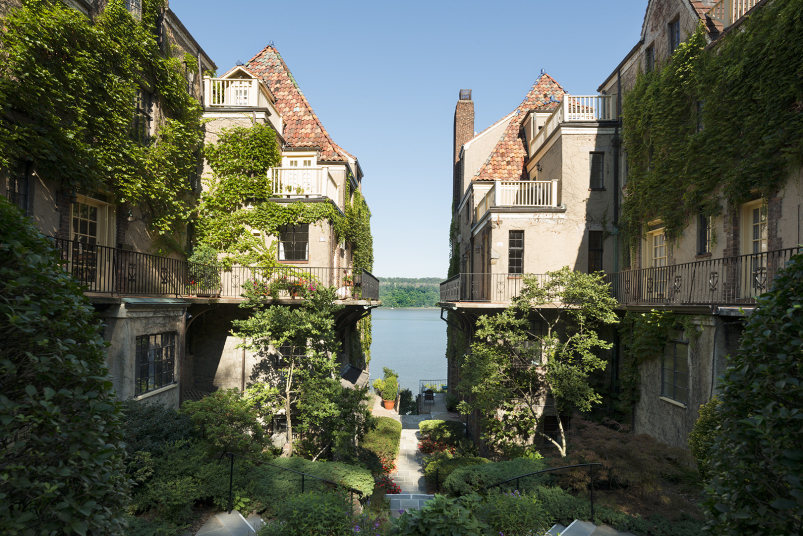 Skyview on the Hudson 5700 Arlington Ave, Bronx, NY 10471 - Photo 14 of 17