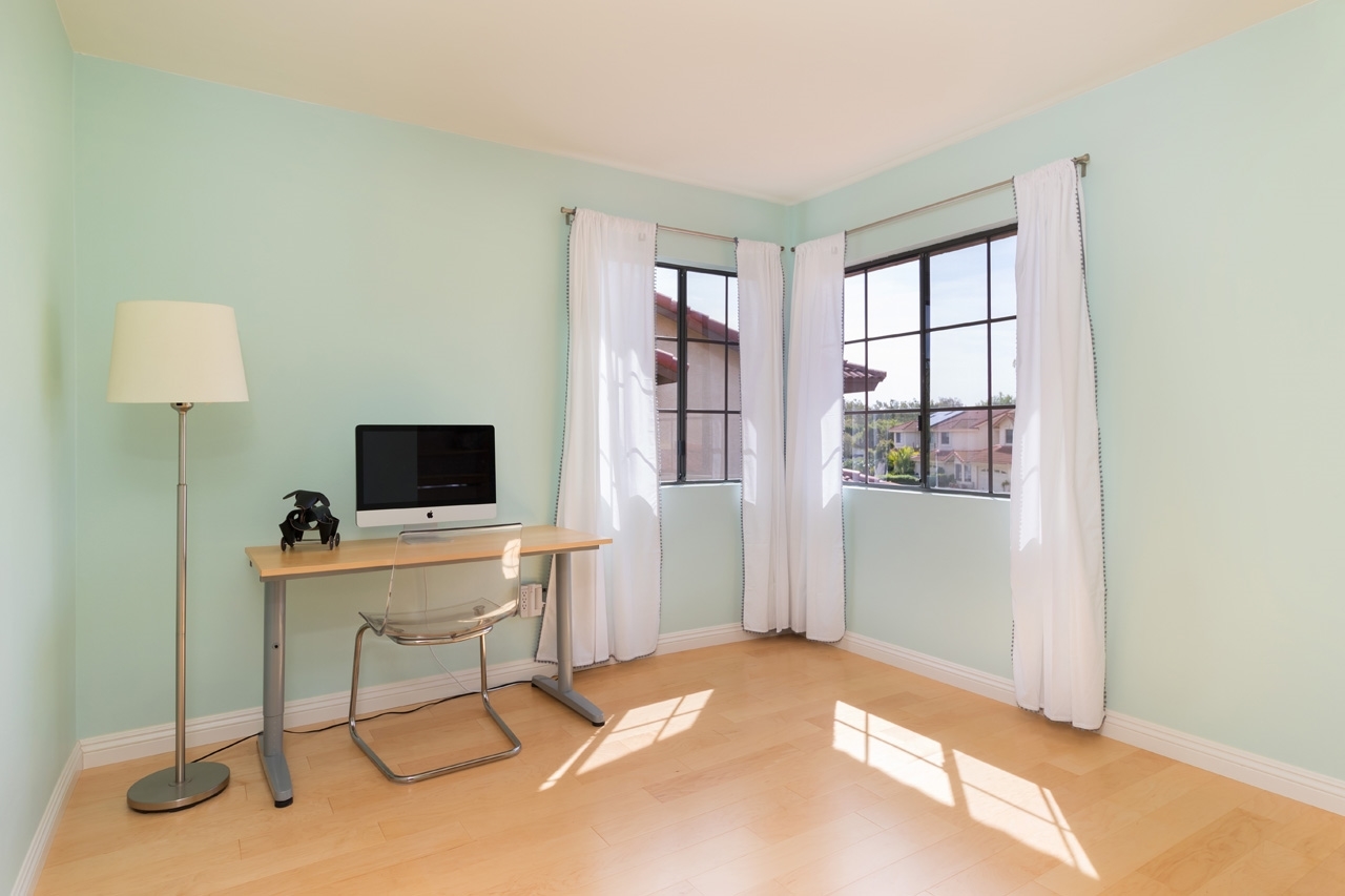 2125 Summerhill Drive Encinitas, CA 92024 - Photo 18 of 25