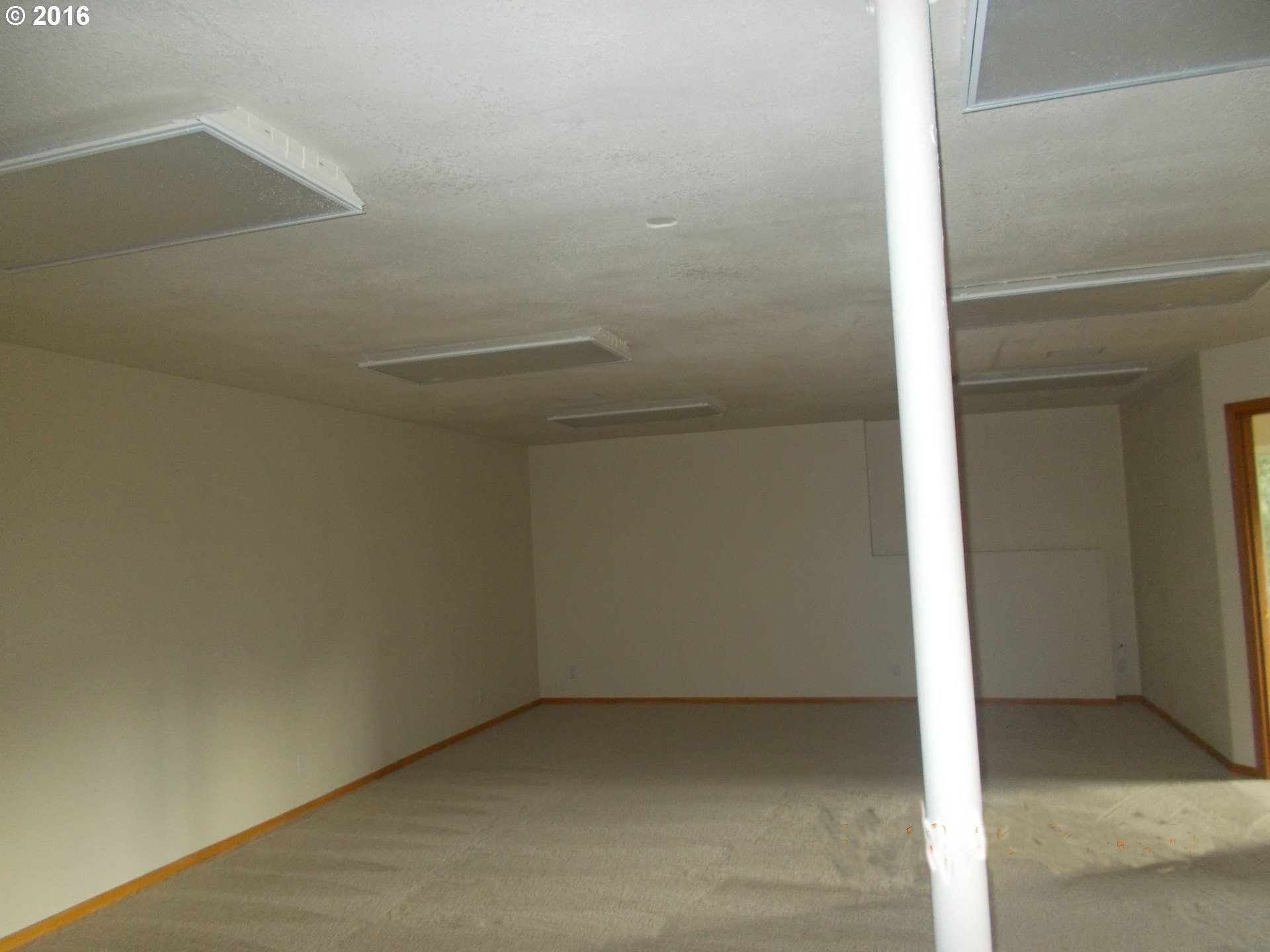 18059 Tyee Road Umpqua, OR 97486 - Photo 10 of 19 Gallery Image 10