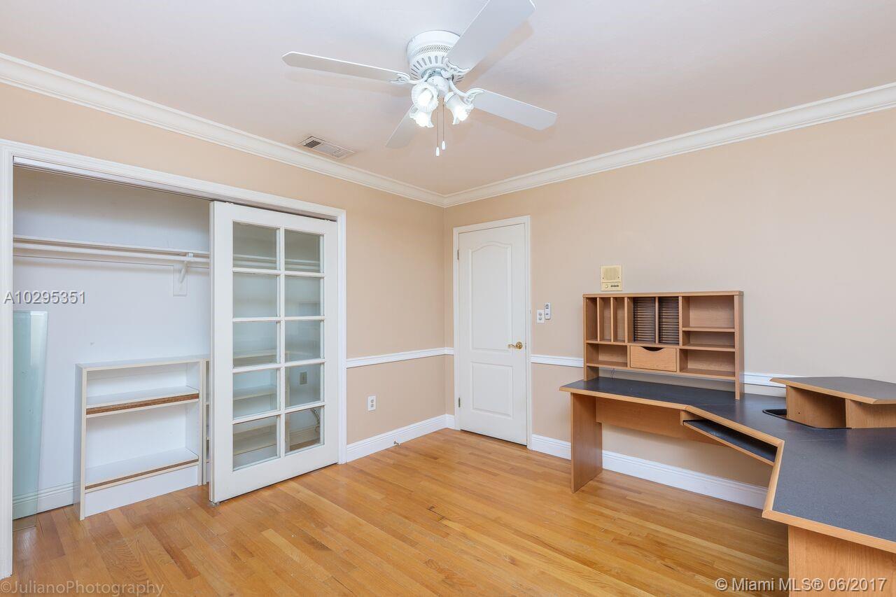 35 Southwest 136th Court Miami, FL 33184 - Photo 26 of 36