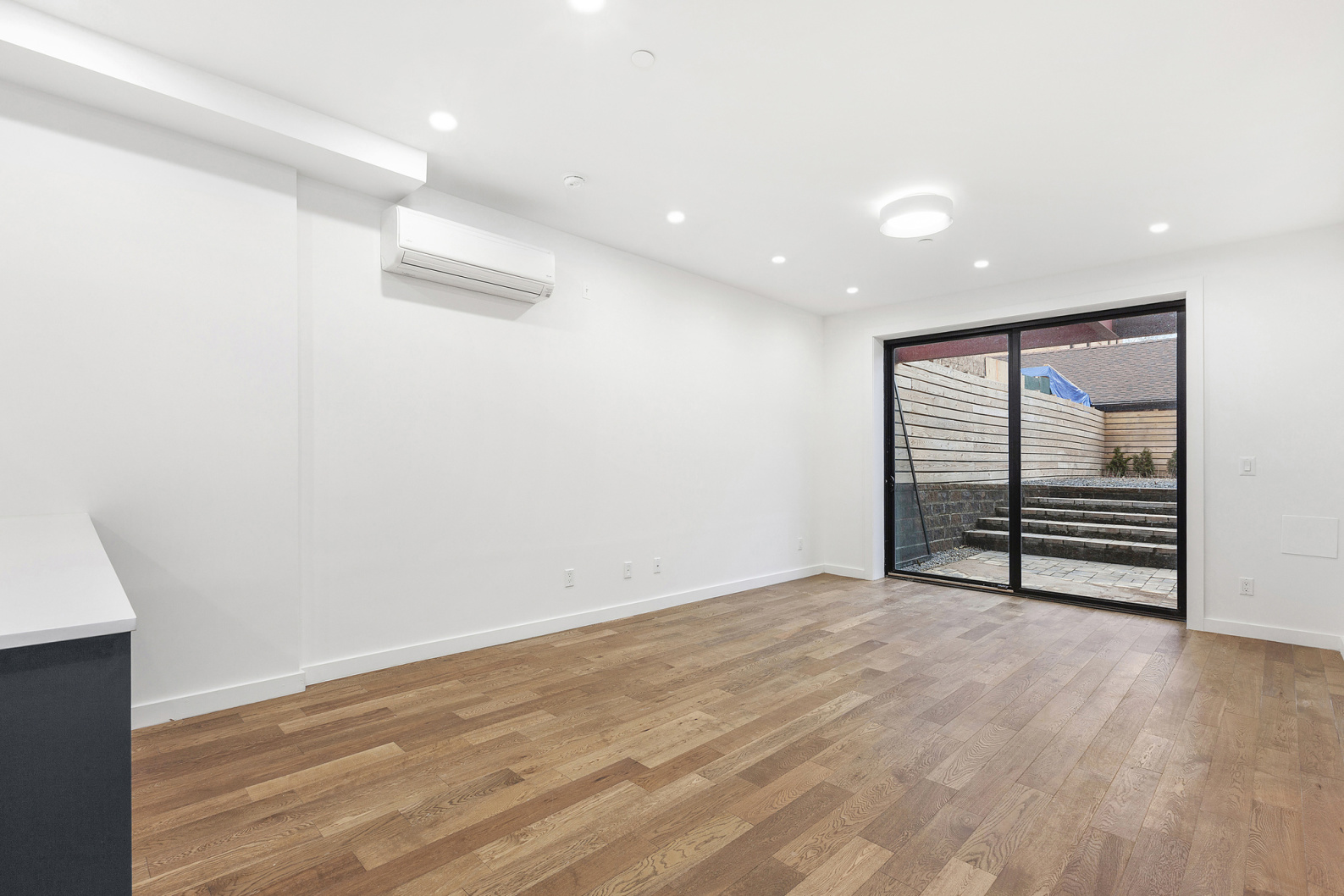 171 Eagle Street, Unit 1A Brooklyn, NY 11222 - Photo 2 of 8