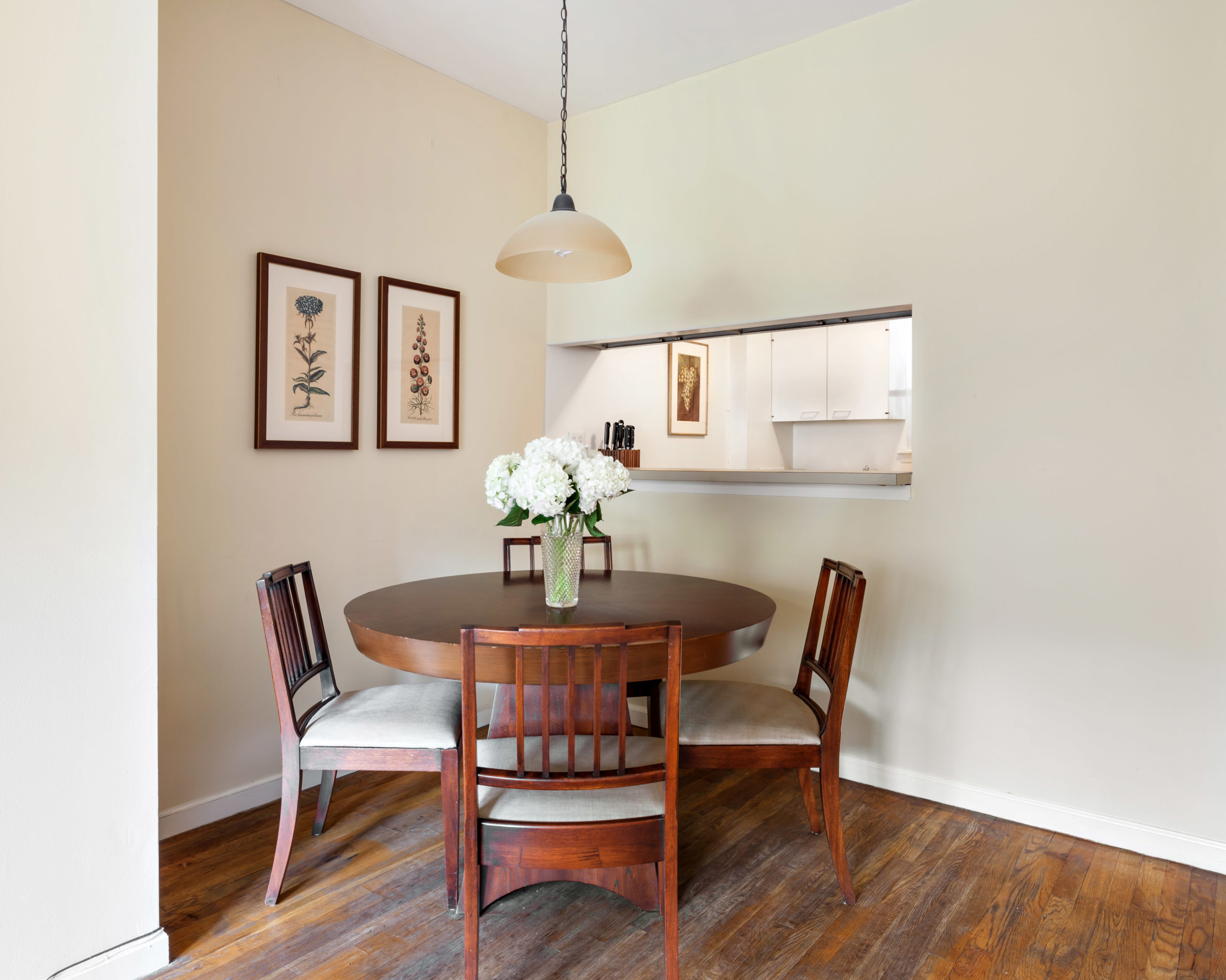 104 West 70th Street, Unit 4A Manhattan, NY 10023 - Photo 2 of 6