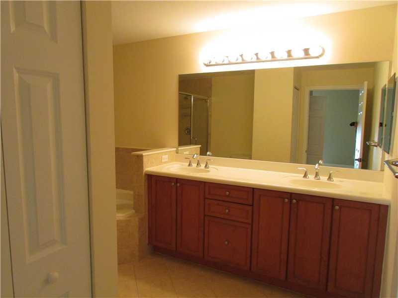 8395 Southwest 73rd Avenue, Unit 419 Miami, FL 33143 - Photo 7 of 24