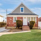 $605,000 | 4 North 10th Street, New Hyde Park, NY 11040