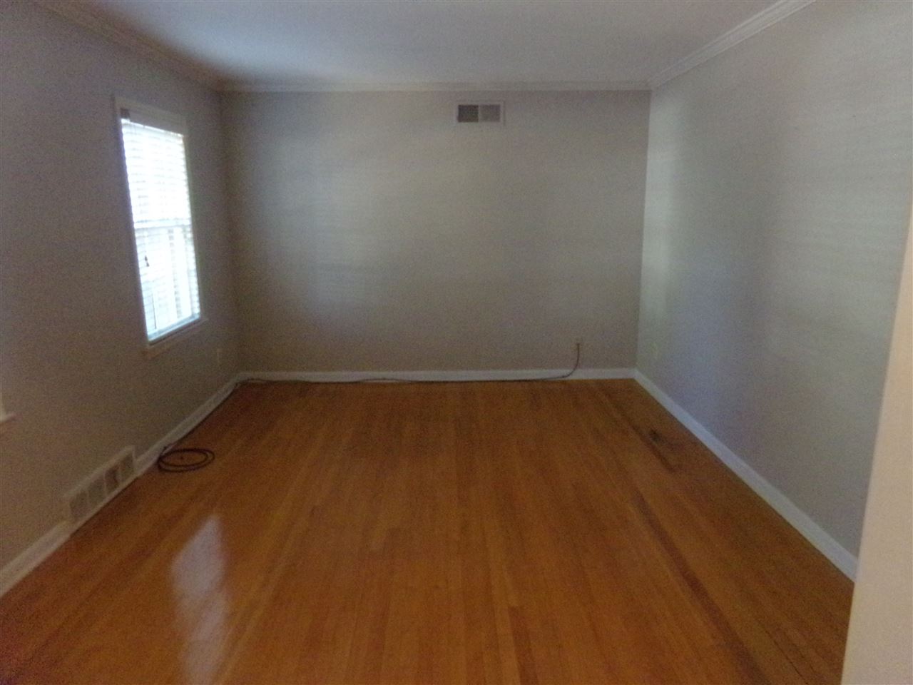 1583 Hayne Road Memphis, TN 38119 - Photo 2 of 13