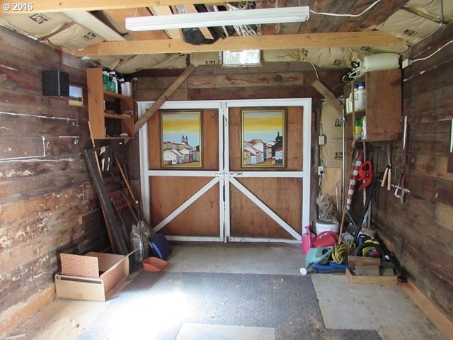 1658 Orchard Road Hood River, OR 97031 - Photo 23 of 32
