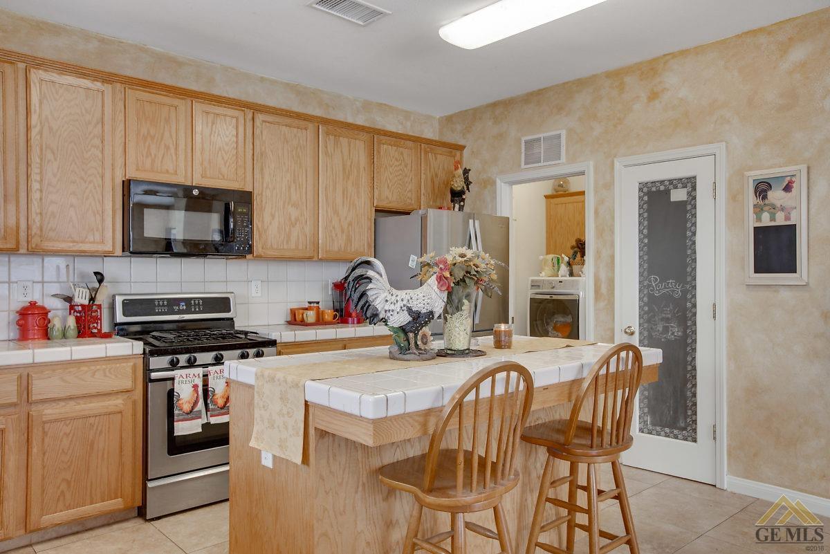 3601 Campfire Drive Bakersfield, CA 93312 - Photo 17 of 40