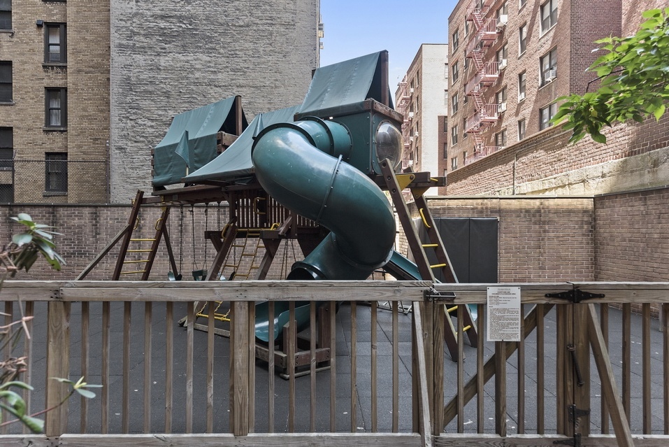 340 E 80th St, Manhattan, NY 10075 - Photo 7 of 8