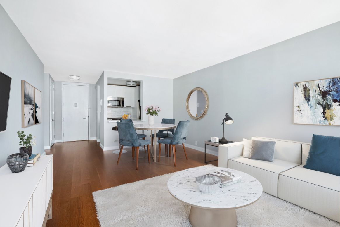 200 East 94th Street, Unit 1816 Manhattan, NY 10128 - Photo 2 of 11