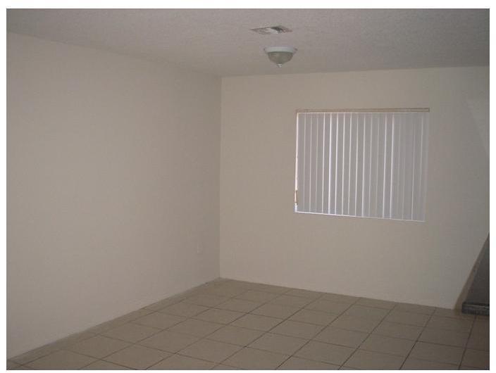 21748 Ingraham Ave Road Miami, FL 33190 - Photo 5 of 12