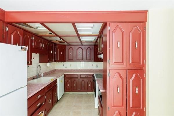 9 Robert Road Salisbury, MA 01952 - Photo 8 of 24