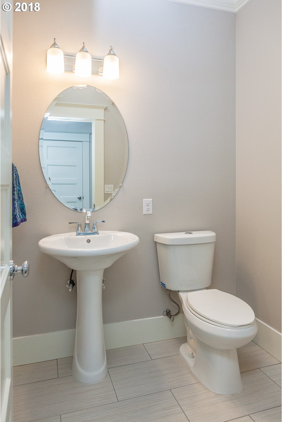 5816 Southeast Reedway Street Portland, OR 97206 - Photo 4 of 31 Gallery Image 4