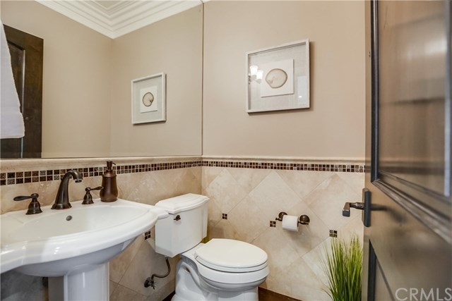 1065 Avenue B Redondo Beach, CA 90277 - Photo 18 of 51