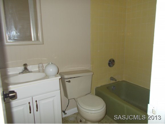 808 Prince Road St. Augustine, FL 32086 - Photo 7 of 15 Bathroom