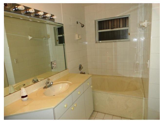 14730 Southwest 176th Street Miami, FL 33187 - Photo 11 of 19