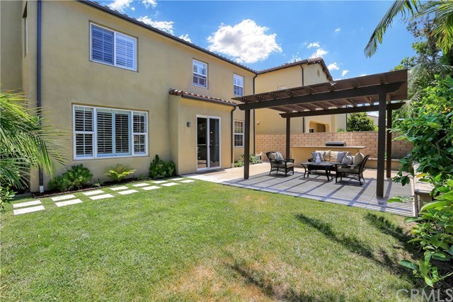 84 Loganberry Irvine, CA 92620 - Photo 31 of 43 BIG Backyard!! Corner Lot...