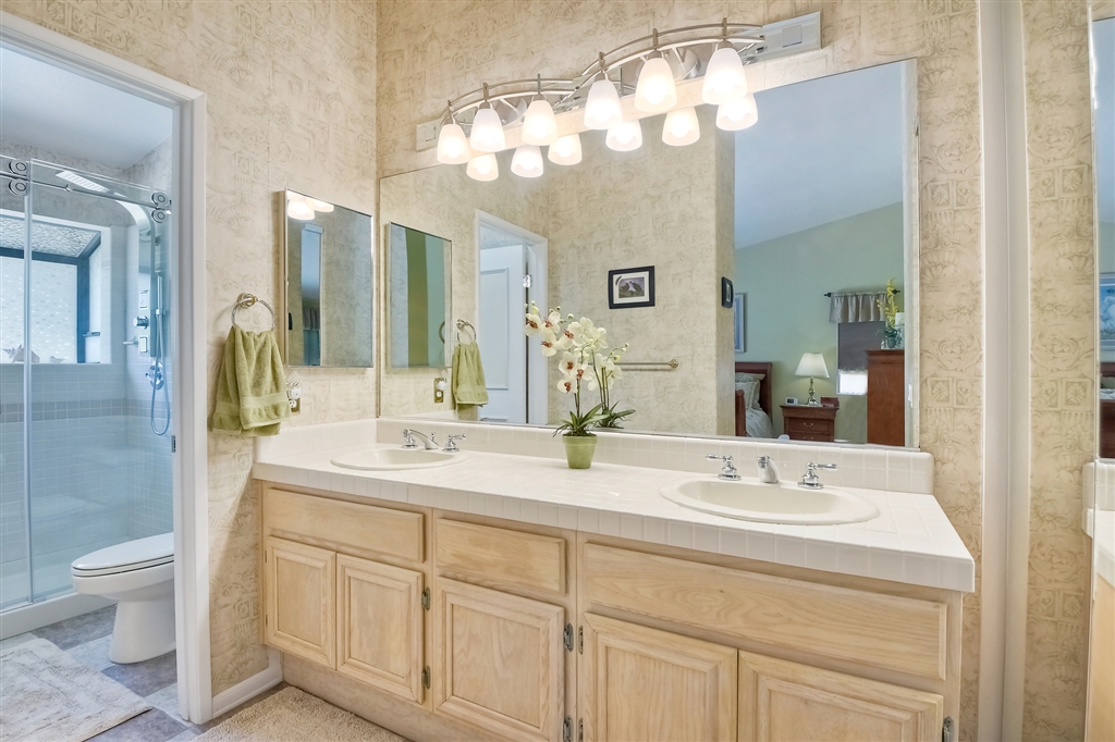 1424 Via Venusto Oceanside, CA 92056 - Photo 19 of 25