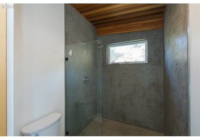 1575 Dry Creek Road Mosier, OR 97040 - Photo 11 of 28 Gallery Image 11