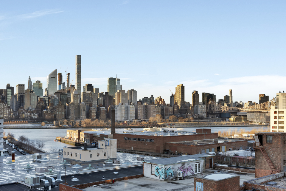 46-04 Vernon Boulevard, Unit 4A Queens, NY 11101 - Photo 2 of 19