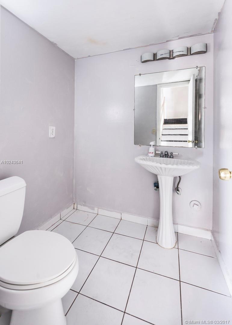 13404 Southwest 14th Terrace, Unit 13404 Miami, FL 33184 - Photo 10 of 19