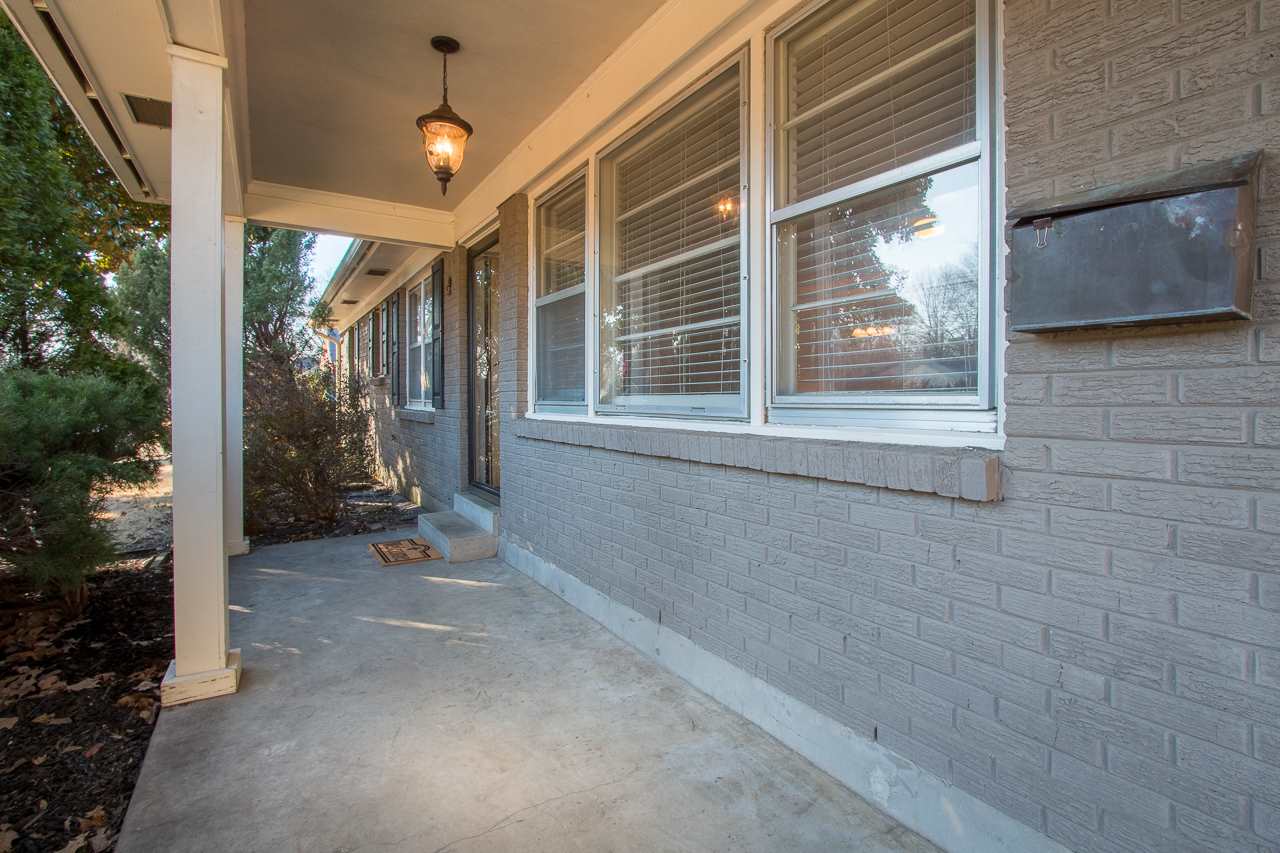 4972 Dee Road Memphis, TN 38117 - Photo 3 of 16