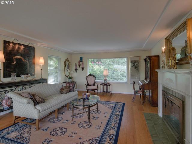 7907 Southwest Ruby Terrace Portland, OR 97219 - Photo 4 of 16