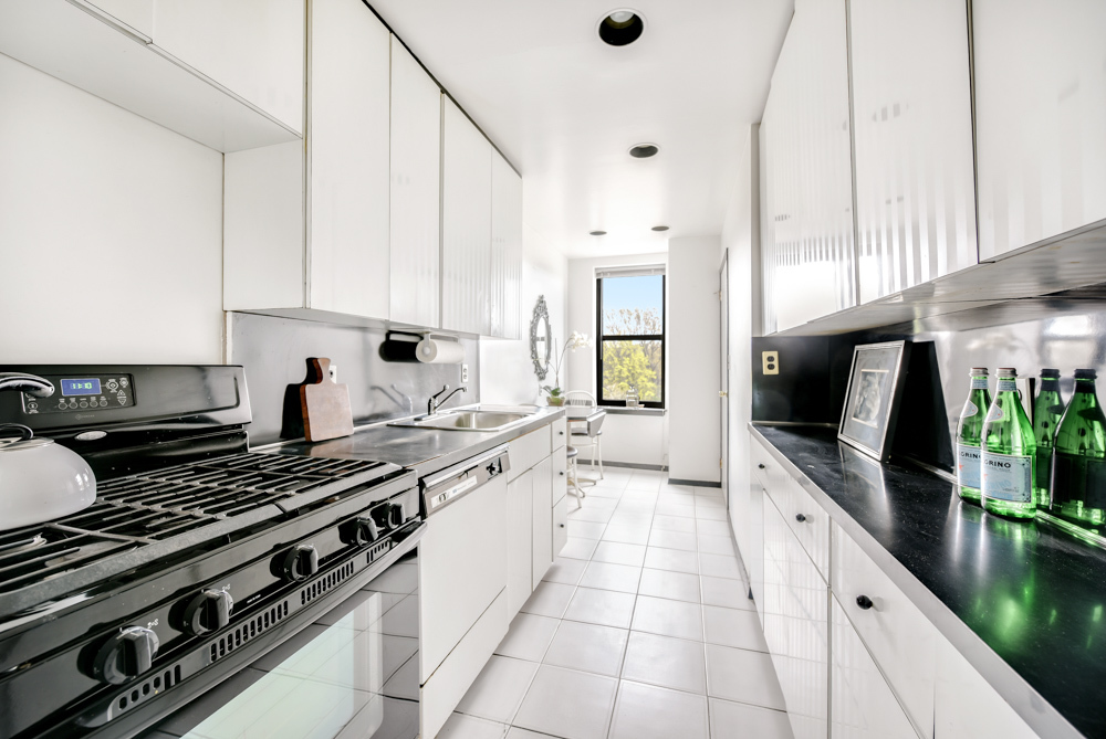 9 Prospect Park West, Unit 7A Brooklyn, NY 11215 - Photo 5 of 11