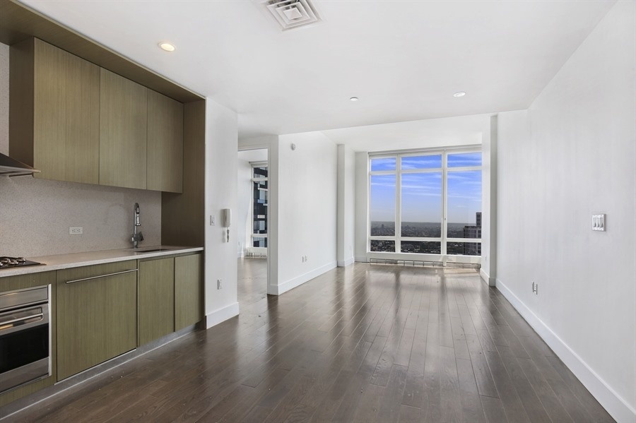 388 Bridge Street, Unit PH45E Brooklyn, NY 11201 - Photo 2 of 7