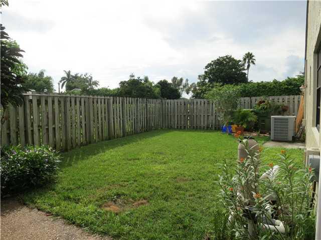 528 Southwest 166th Terrace Weston, FL 33326 - Photo 11 of 17