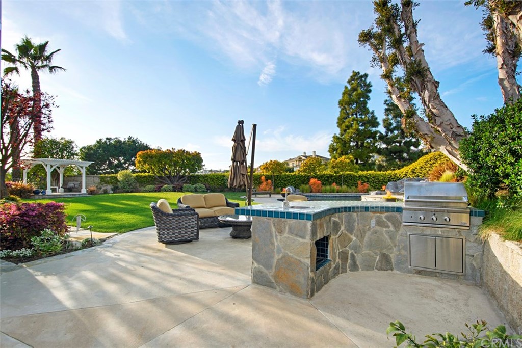 23 Emerald Glen Laguna Niguel, CA 92677 - Photo 49 of 56 Built in BBQ | Firepit area
