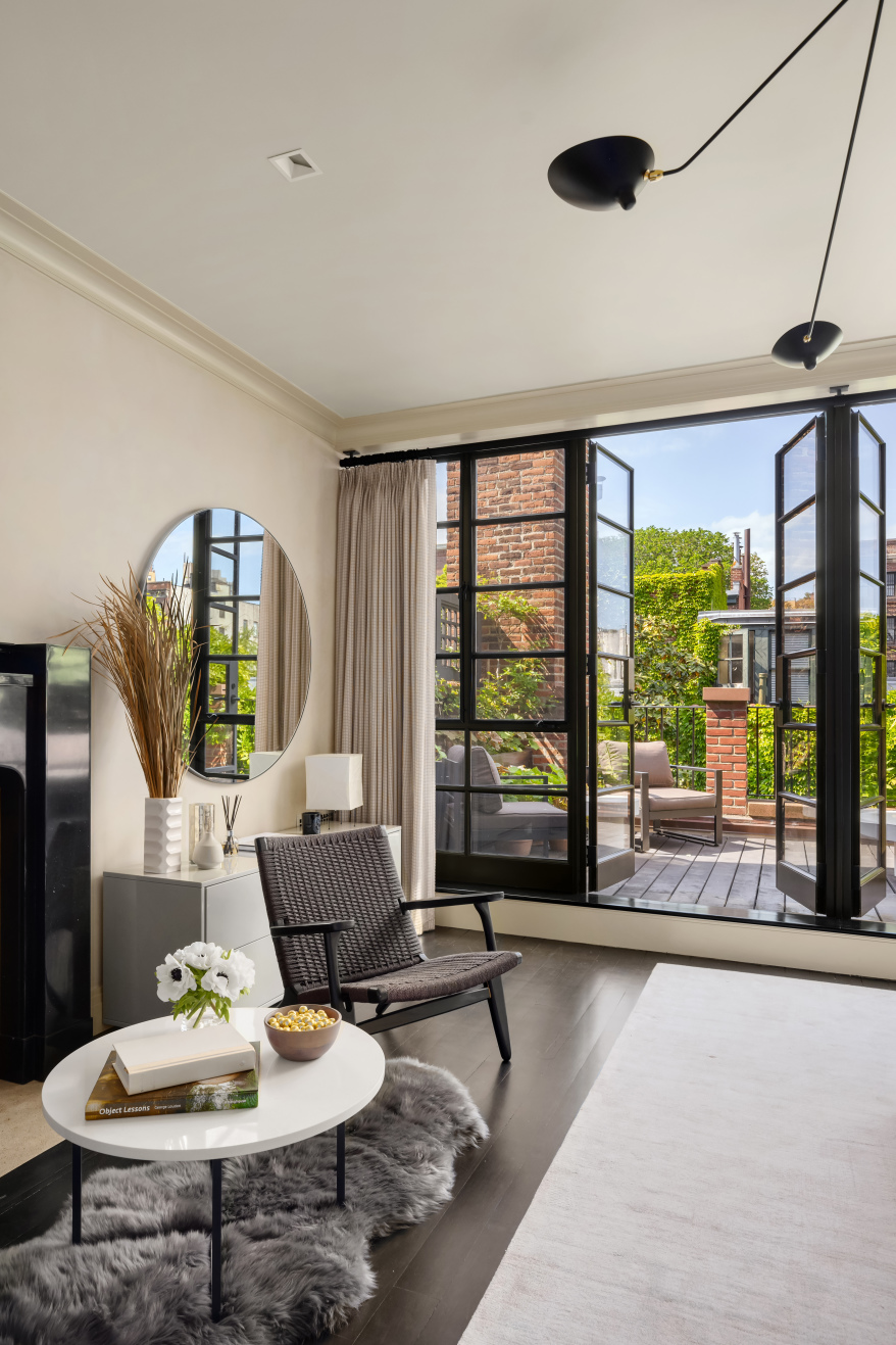 23 Perry Street Manhattan, NY 10014 - Photo 12 of 28