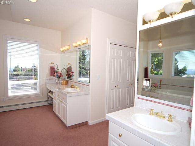 13632 Southwest Mountain Ridge Court Tigard, OR 97224 - Photo 16 of 16 Gallery Image 16