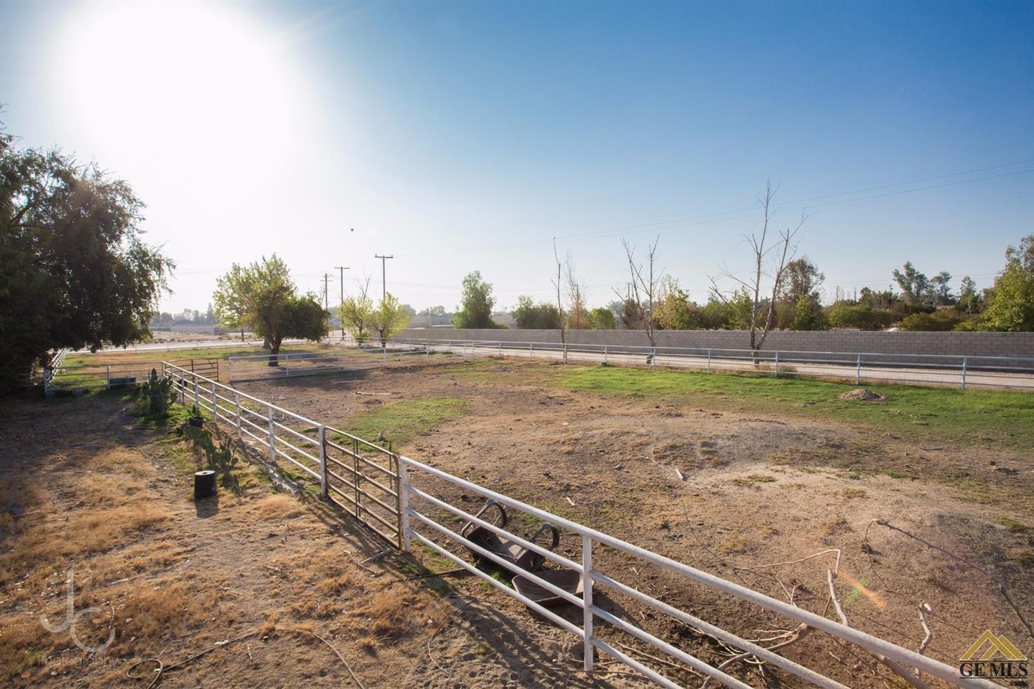 3839 Renfro Road Bakersfield, CA 93314 - Photo 3 of 18