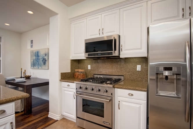 564 Beach Street Encinitas, CA 92024 - Photo 7 of 25