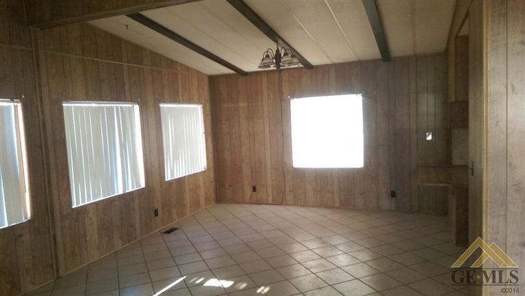 601 Pacheco Road, Unit 1 Bakersfield, CA 93307 - Photo 5 of 19