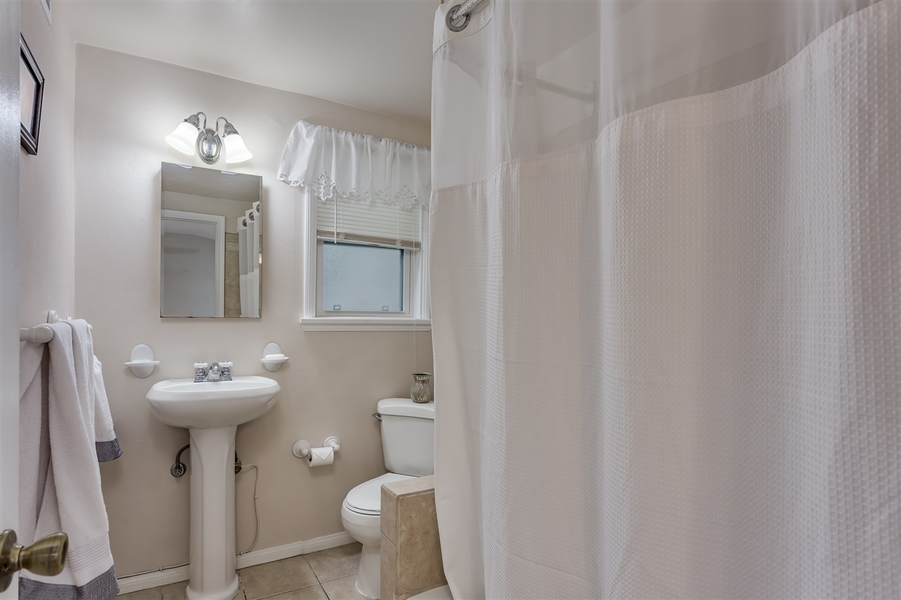 14063 Halper Road Poway, CA 92064 - Photo 15 of 22