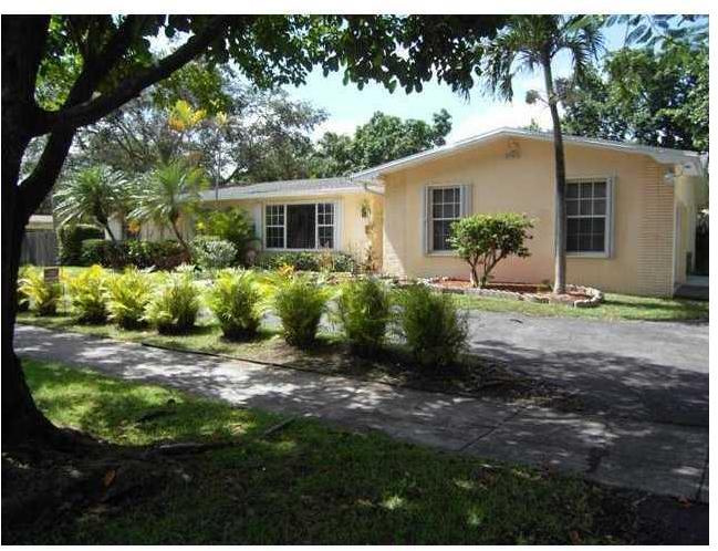 7985 Southwest 168th Street Palmetto Bay, FL 33157 - Photo 1 of 14