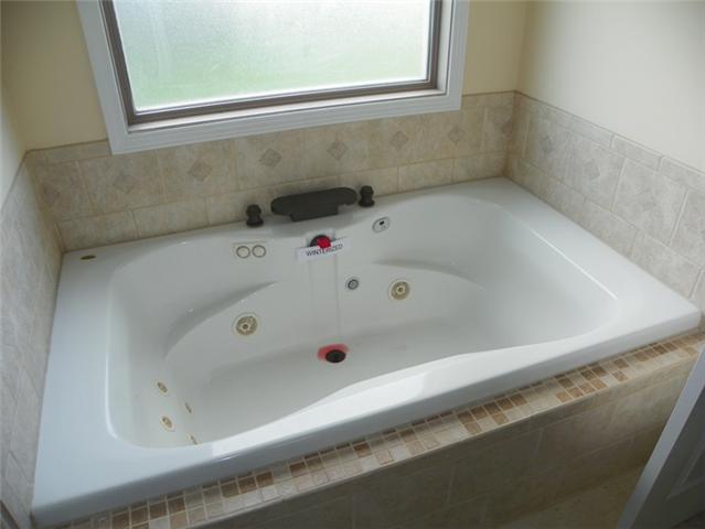 204 Spring Terrace Lane Clarksville, TN 37040 - Photo 17 of 30 JACUZZI TUB MASTER BATH