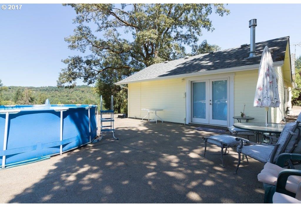 1780 Cleveland Hill Road Roseburg, OR 97471 - Photo 2 of 32 Gallery Image 2