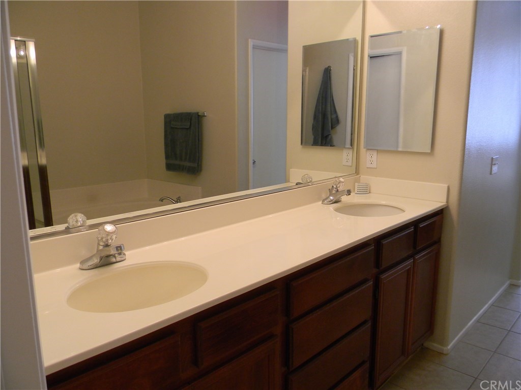 3385 Night Bloom Lane Perris, CA 92571 - Photo 37 of 60