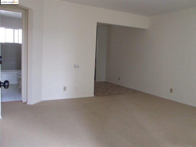 2410 Stuart Street Berkeley, CA 94705 - Photo 6 of 25