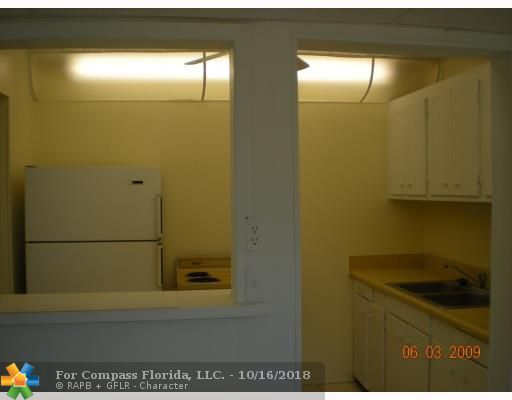 3320 Southeast 4th Street Pompano Beach, FL 33062 - Photo 5 of 16