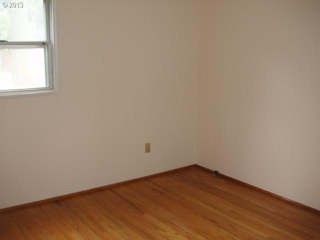 2111 Southeast 158th Avenue Portland, OR 97233 - Photo 10 of 16