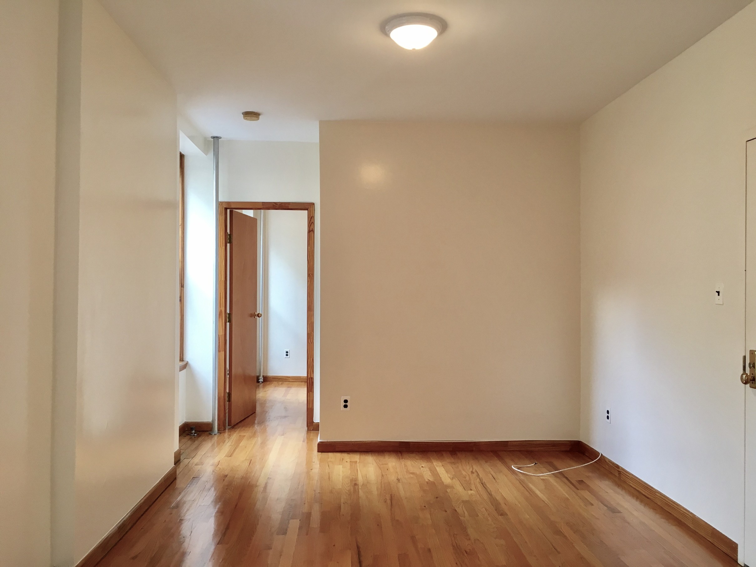 242 East 85th Street, Unit 3A Manhattan, NY 10028 - Photo 2 of 6