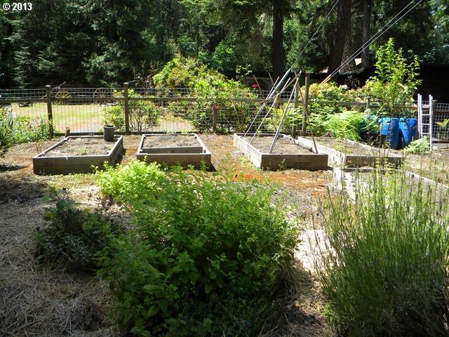5583 Sunshine Road Roseburg, OR 97470 - Photo 14 of 16 Gallery Image 14