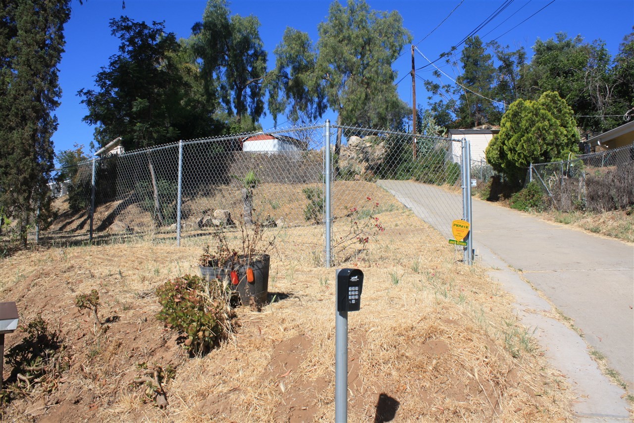 9716 Lakeview Road Lakeside, CA 92040 - Photo 7 of 19 Gallery Image 7